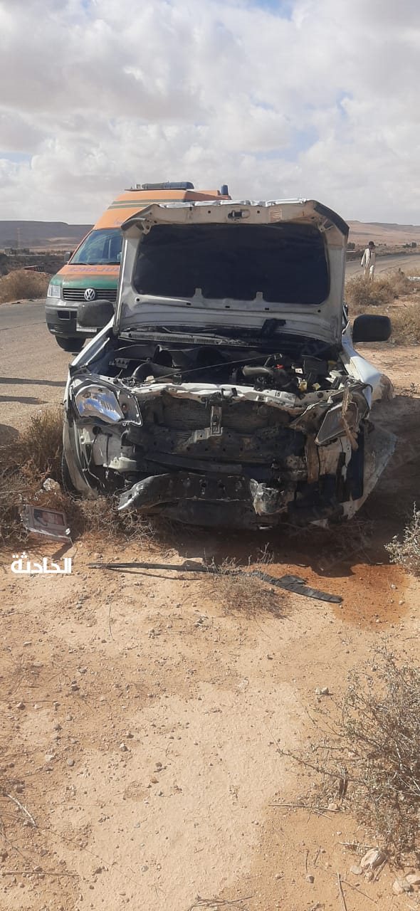 حادثي انقلاب سيارة ملاكي وتصادم أخرى