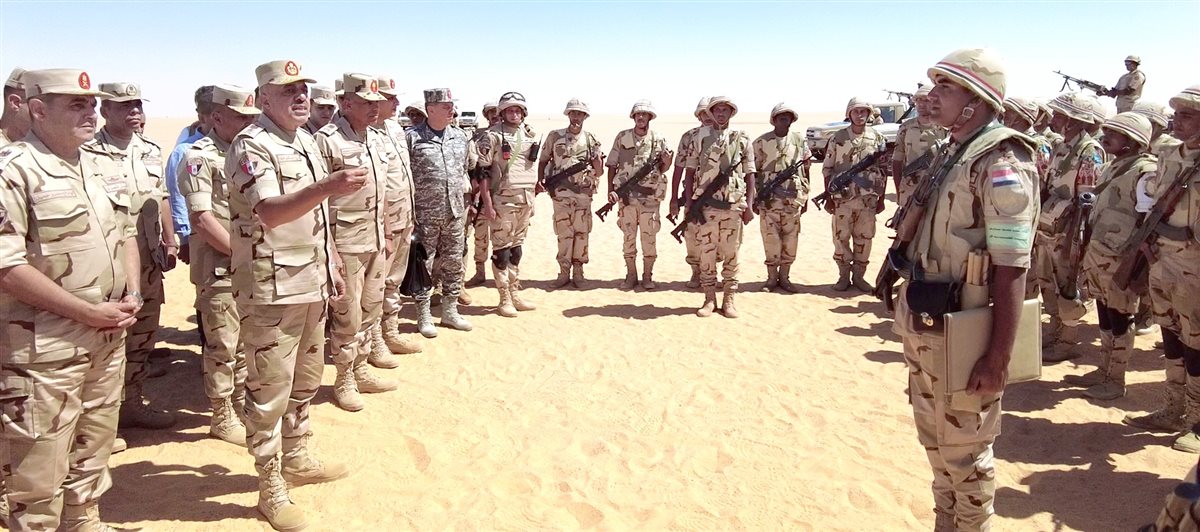 رئيس أركان حرب القوات المسلحة يتفقد إجراءات التأمين على الاتجاه الاستراتيجي الجنوبي
