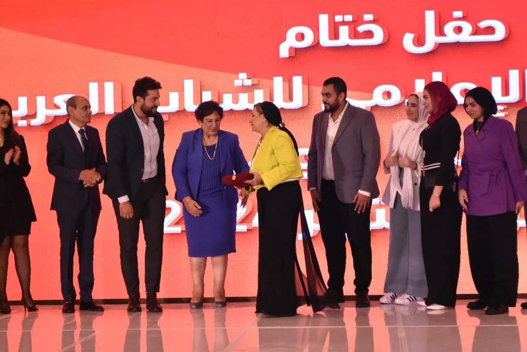 مسابقة قمة الإبداع الإعلامي للشباب العربي