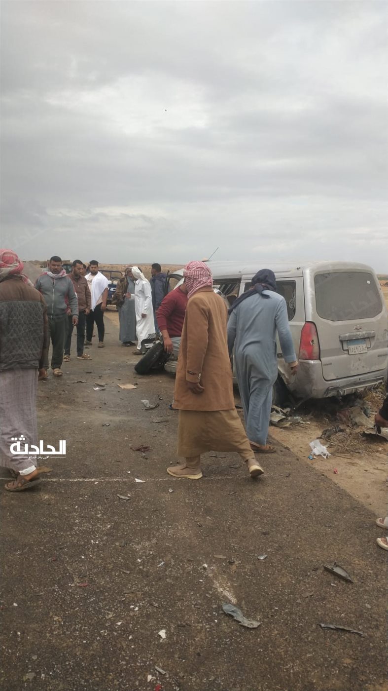 حادث تصادم ثمناية ونصف نقل بمطروح